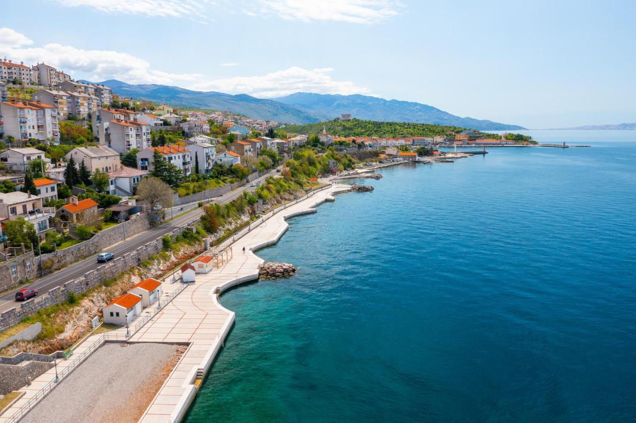 Apartments By The Beach Adela Senj Senj  Eksteriør billede