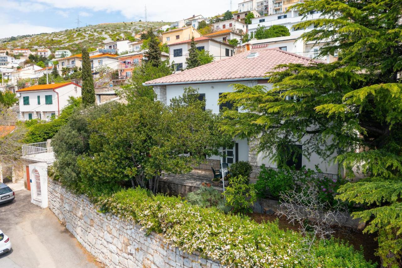 Apartments By The Beach Adela Senj Senj  Eksteriør billede