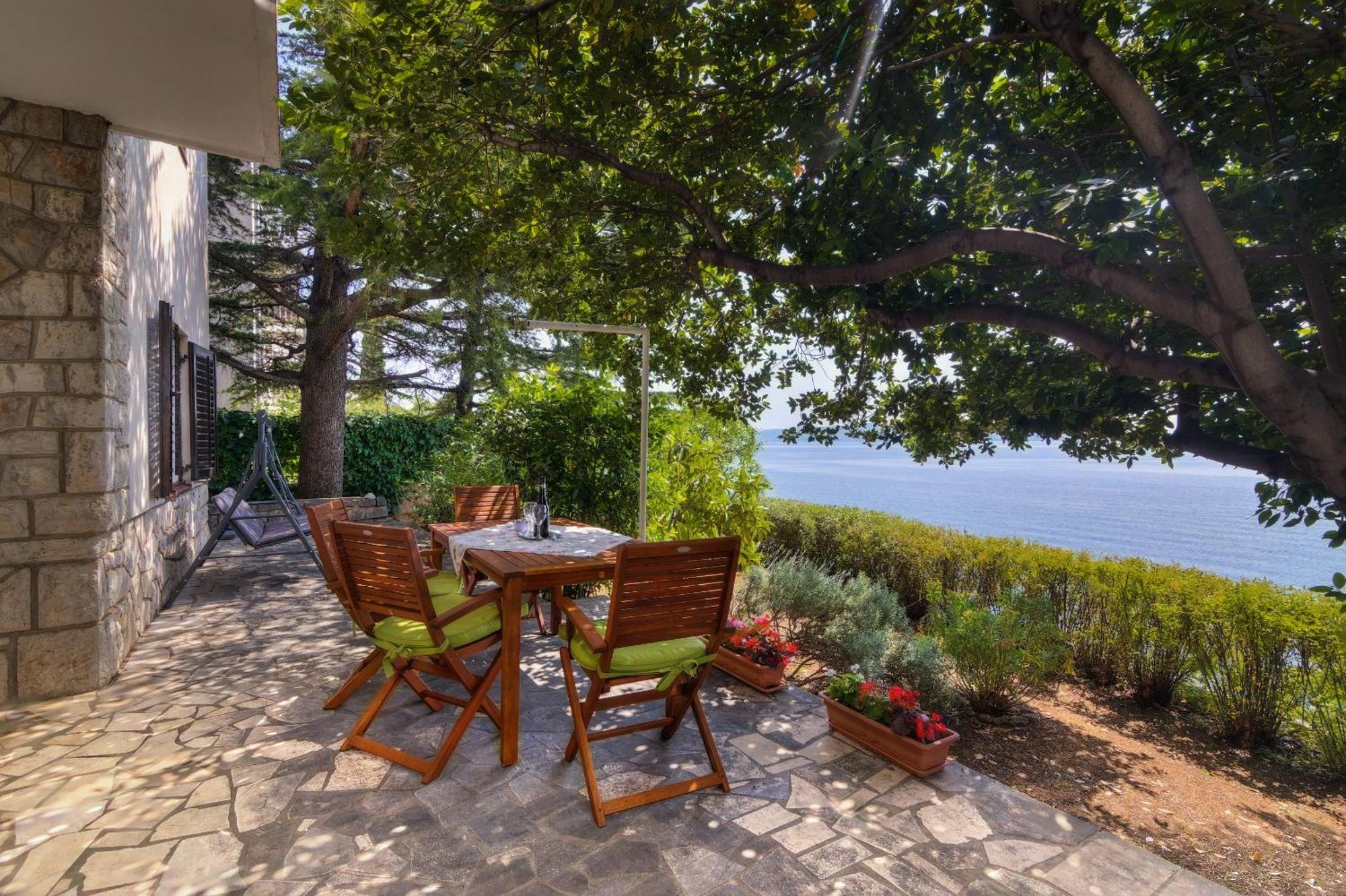 Apartments By The Beach Adela Senj Senj  Eksteriør billede